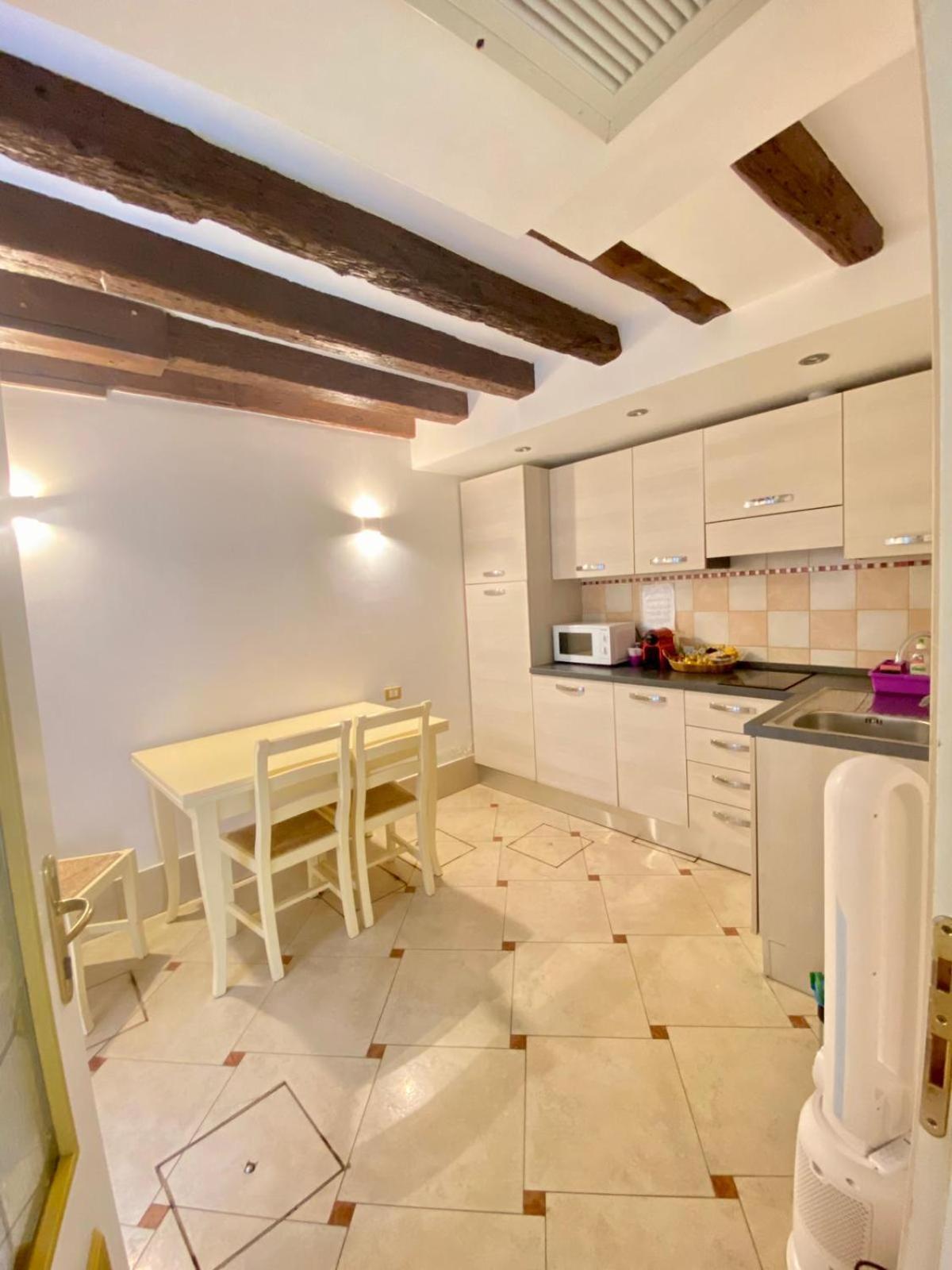 Casa Vacanze Angolo 'Sconto Венеция Екстериор снимка