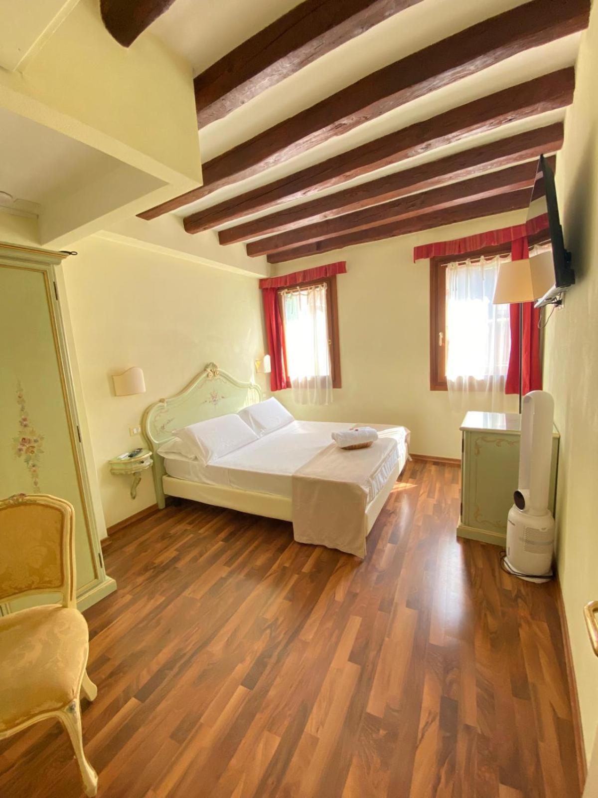 Casa Vacanze Angolo 'Sconto Венеция Екстериор снимка