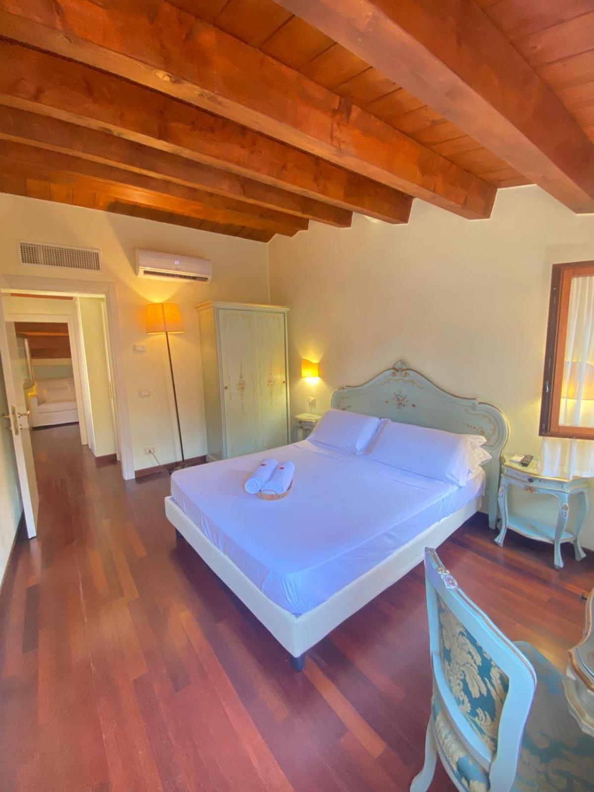 Casa Vacanze Angolo 'Sconto Венеция Екстериор снимка