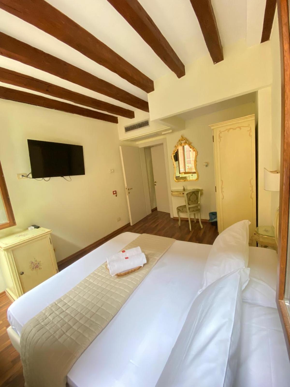 Casa Vacanze Angolo 'Sconto Венеция Екстериор снимка
