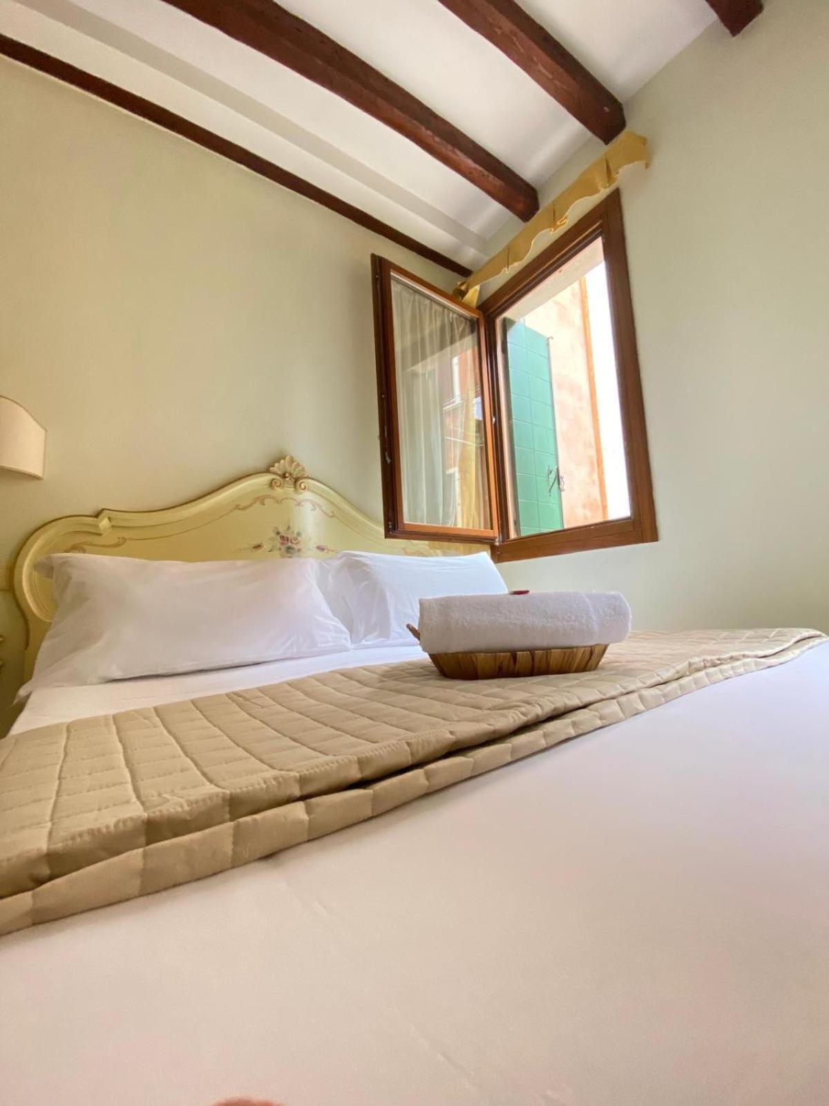 Casa Vacanze Angolo 'Sconto Венеция Екстериор снимка
